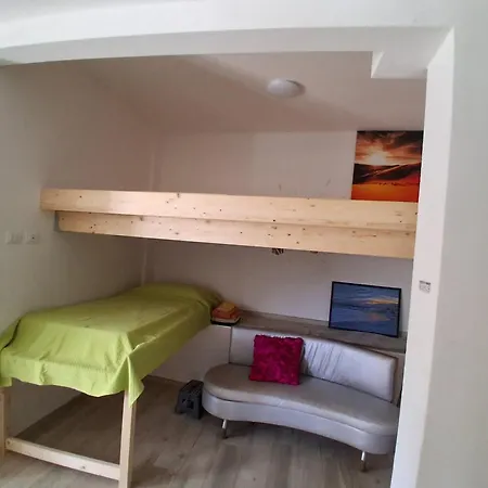 Apartman Paradiso *